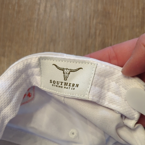 Southern String Hat Co White Camo Fish Embroidered Cap - Picture 2 of 4